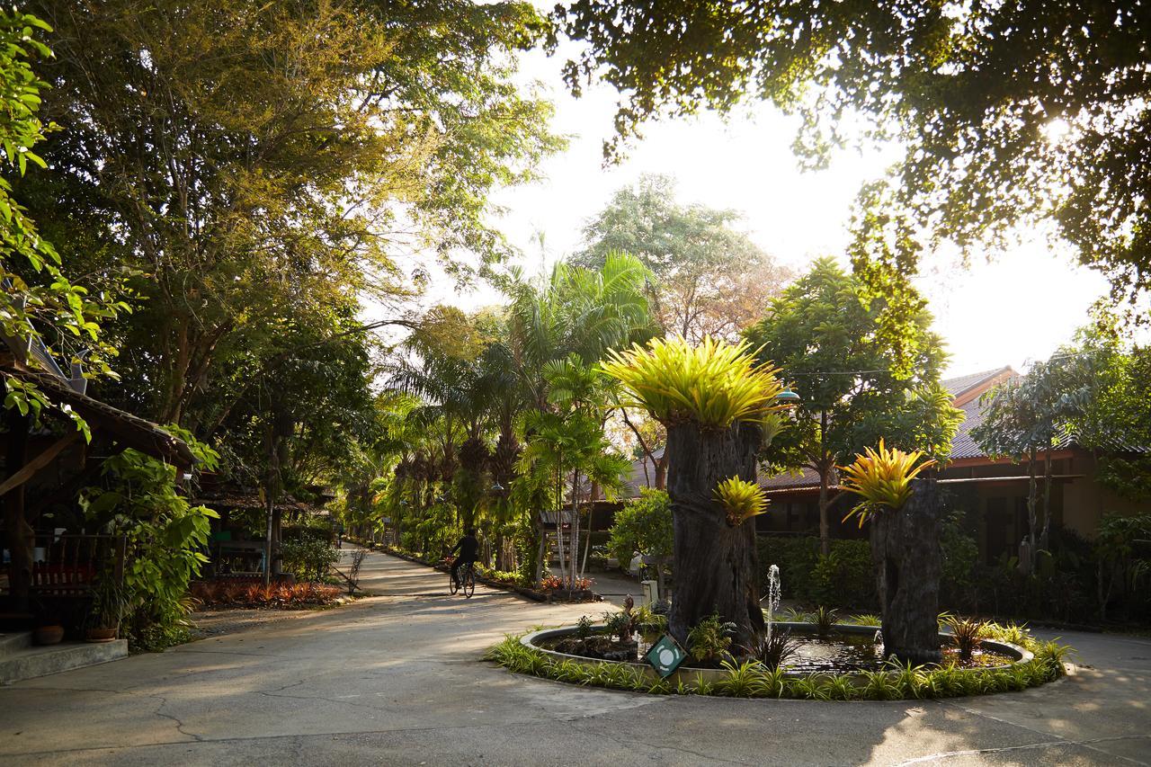 Country Lake View Hotel Suphanburi Exterior foto